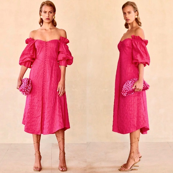 ๐บ๐HP๐๐บ NWT Cult Gaia Simona Off-The-Shoulder Ruffled Midi Dress Dragonfruit - Picture 11 of 16